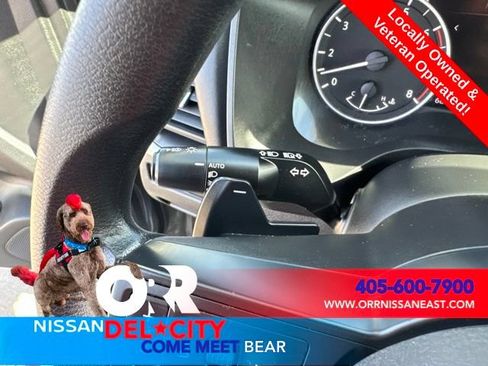 Used 2024 Nissan Rogue SV FWD image 19