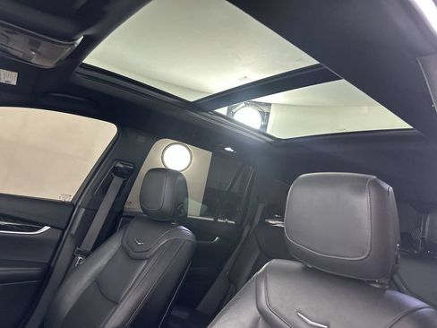 Used 2020 Cadillac XT6 Premium Luxury FWD image 20
