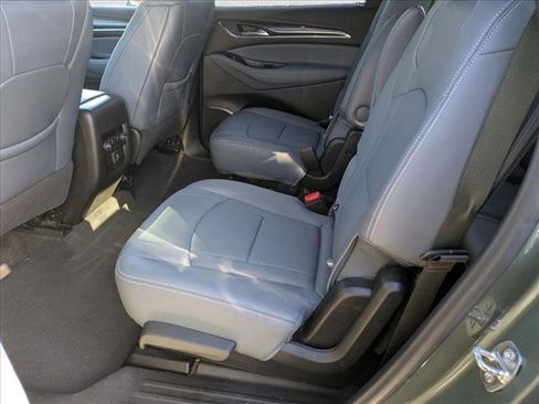 Used 2023 Buick Enclave Essence image 19