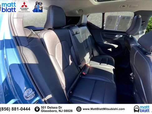 Used 2025 Volvo XC40 B5 Core image 29