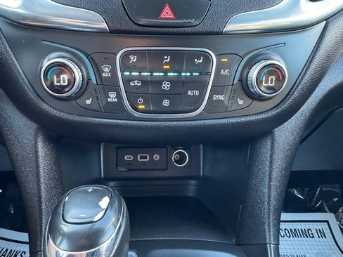 Used 2019 Chevrolet Equinox LT image 27