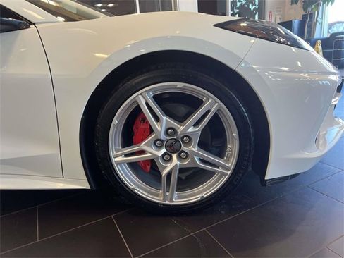 Used 2025 Chevrolet Corvette Stingray Premium Conv w/ Battery Protection Package image 7