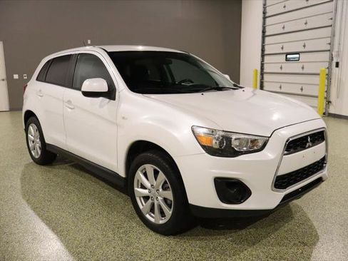 Used 2015 Mitsubishi Outlander Sport ES image 1