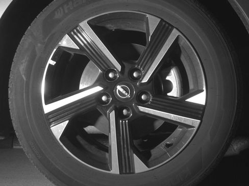 Used 2025 Nissan Sentra SV image 13