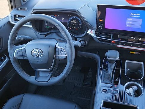 New 2026 Toyota Sienna XLE Woodland Edition image 7