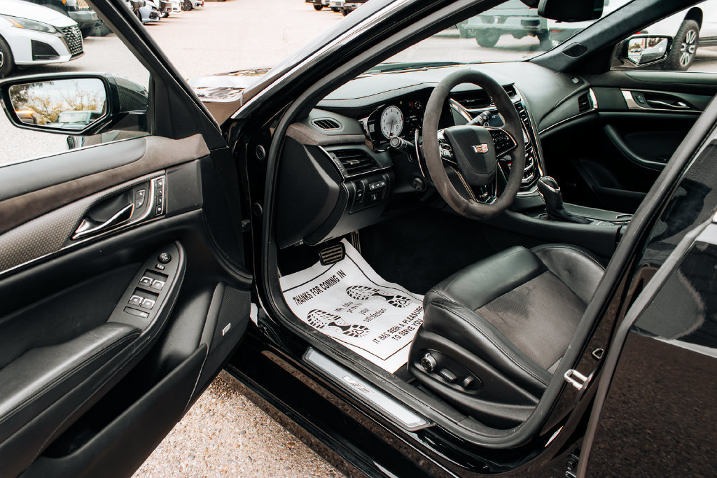 Used 2018 Cadillac CTS V w/ Carbon Fiber Package RWD image 13
