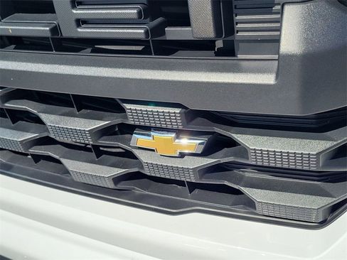 Used 2025 Chevrolet Silverado 1500 Custom image 29
