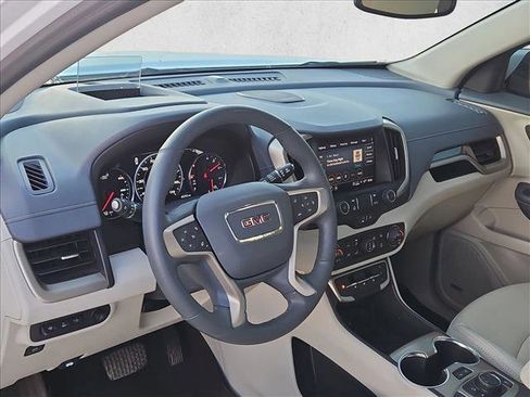 Used 2024 GMC Terrain Denali w/ Denali Premium Package image 10