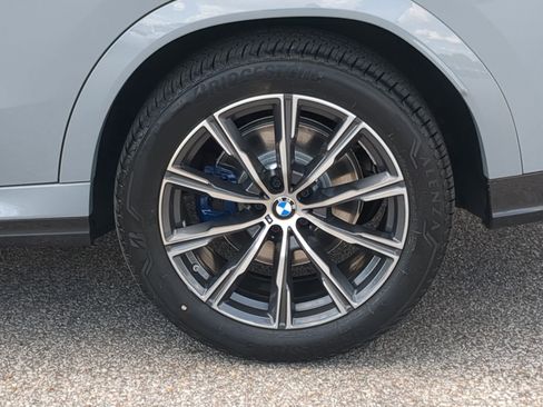 Used 2026 BMW X6 xDrive40i image 11