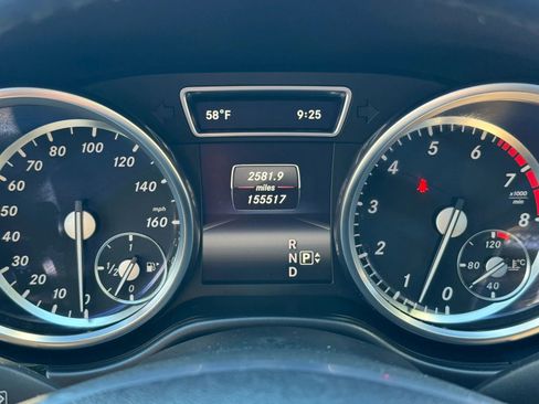 Used 2014 Mercedes-Benz GL 450 4MATIC image 28