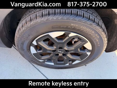 Used 2025 Kia Sorento S w/ Panoramic Sunroof Package FWD image 9