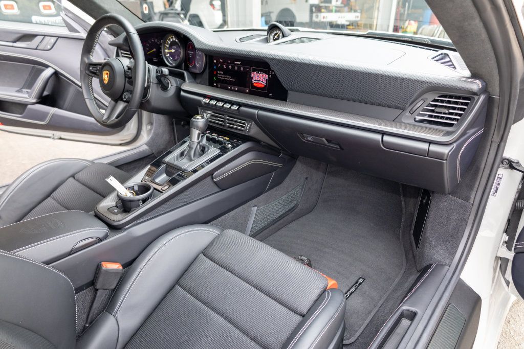 Used 2026 Porsche 911 Carrera RWD image 14