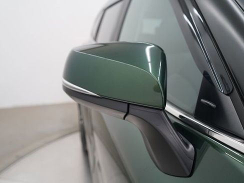 Used 2023 Toyota Highlander XLE image 95