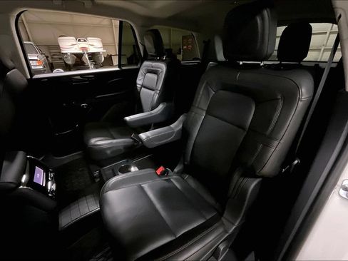 Used 2025 Lincoln Aviator Reserve w/ Jet Appearance Package AWD/4WD image 25