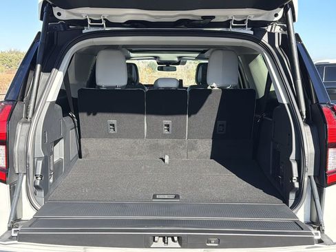 New 2026 Ford Expedition Max Platinum w/ Platinum Ultimate Package AWD/4WD image 10
