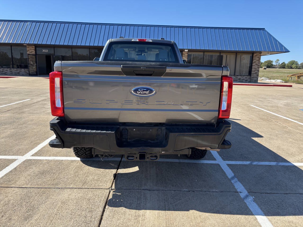 Used 2024 Ford F350 XL w/ FX4 Off-Road Package AWD/4WD image 5