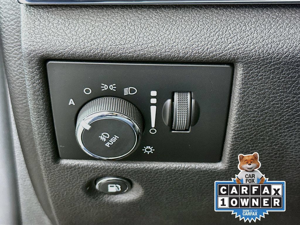 Used 2018 Jeep Grand Cherokee Trailhawk w/ Trailhawk Luxury Group AWD/4WD image 11
