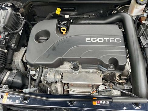 Used 2020 Chevrolet Equinox Premier image 30