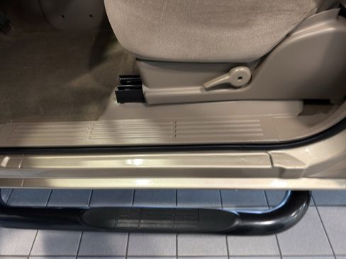 Used 2004 GMC Sierra 1500 4x4 Regular Cab w/ Light Duty Power Package image 15