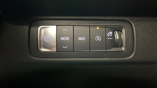 Used 2024 Chevrolet Traverse Z71 AWD/4WD image 34