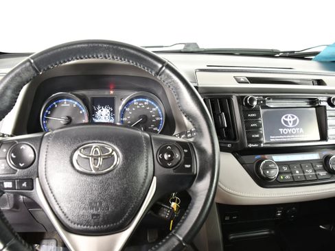 Used 2016 Toyota RAV4 XLE AWD/4WD image 16