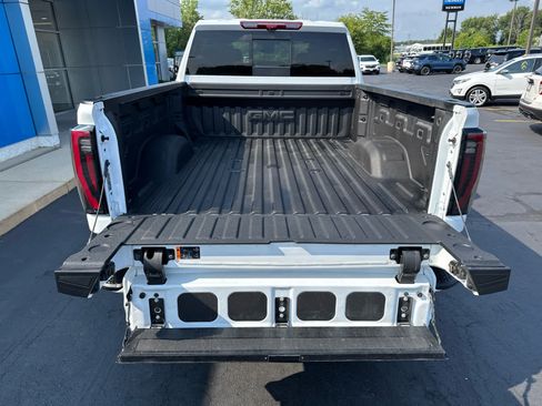 Used 2026 GMC Sierra 3500 AT4 w/ AT4 Premium Plus Package AWD/4WD image 15