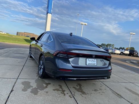 Used 2023 Honda Accord EX-L image 9