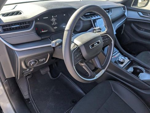 New 2025 Jeep Grand Cherokee Altitude image 22