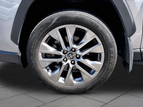 Used 2024 Toyota RAV4 XLE Premium FWD image 10