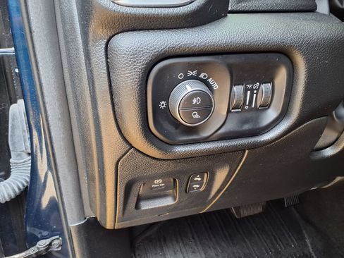 Used 2023 RAM 1500 Laramie AWD/4WD image 23