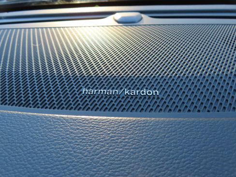 Used 2021 Volvo S60 T6 Inscription image 19