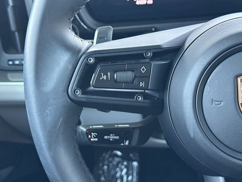 Certified 2025 Porsche Cayenne GTS AWD/4WD image 28