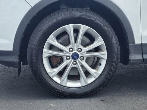 Used 2017 Ford Escape SE AWD/4WD image 29