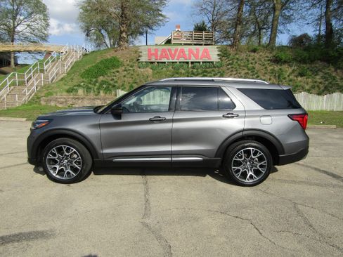 Used 2025 Ford Explorer Platinum w/ Ultimate Package image 1