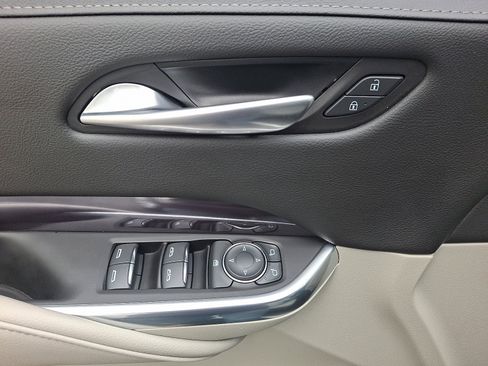 Used 2023 Cadillac XT4 Luxury w/ Cold Weather Package image 16