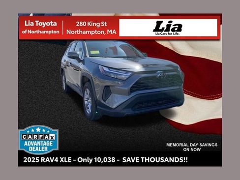 Used 2025 Toyota RAV4 XLE AWD/4WD image 1