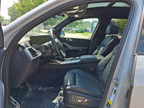 Used 2024 BMW X7 xDrive40i w/ M Sport Package AWD/4WD image 16