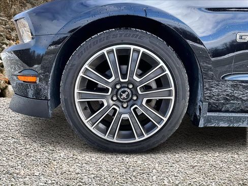 Used 2010 Ford Mustang GT image 9