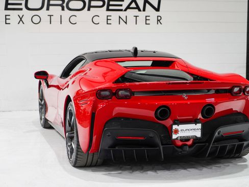 Used 2022 Ferrari SF90 Stradale AWD/4WD image 37