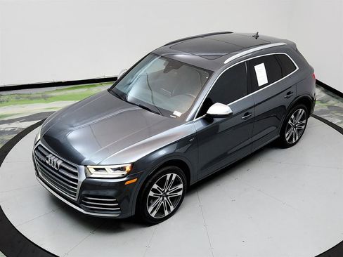 Used 2018 Audi SQ5 Premium Plus w/ Navigation Package image 35