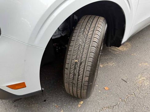 New 2025 Ford Maverick XLT image 27