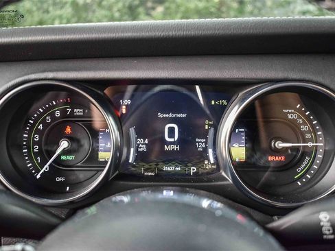 Used 2022 Jeep Wrangler Unlimited Sahara image 20