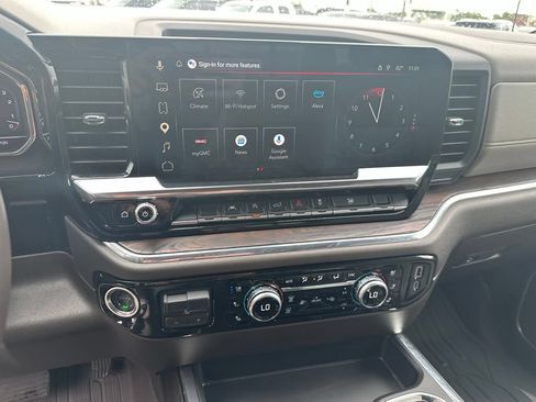 Used 2025 GMC Sierra 1500 SLT w/ SLT Premium Package AWD/4WD image 24