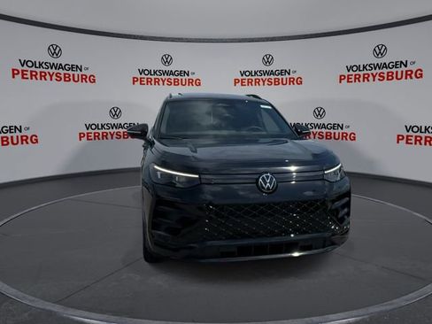 New 2026 Volkswagen Tiguan SE R-Line FWD image 3