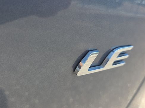 Used 2022 Toyota Corolla Cross LE FWD image 30