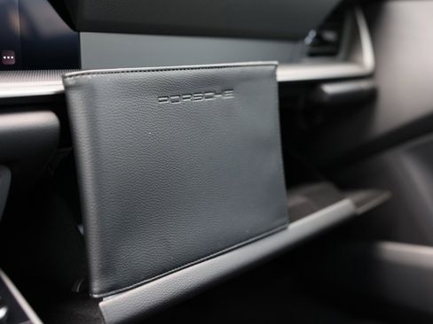 Used 2023 Porsche 911 Carrera 4S w/ Sport Package image 44