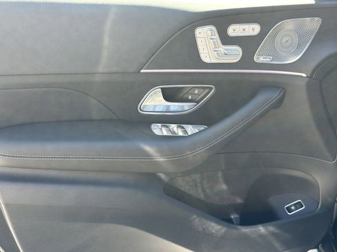 Certified 2025 Mercedes-Benz GLS 450 4MATIC image 11