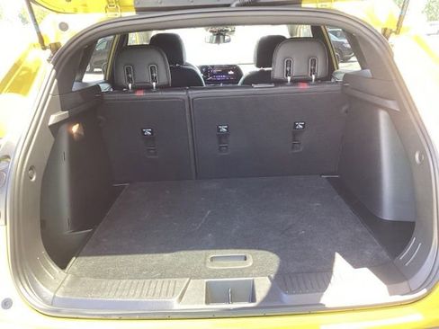 Used 2025 Chevrolet Trax RS w/ Sunroof Package FWD image 10