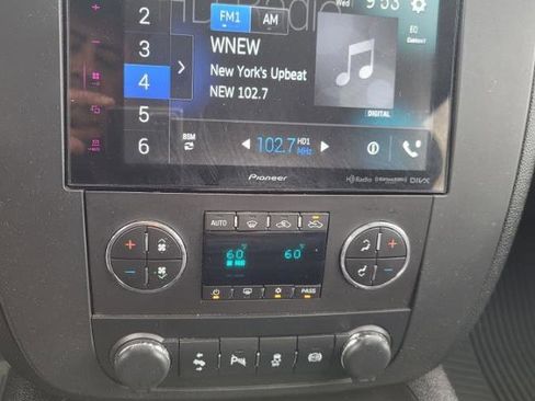 Used 2014 Chevrolet Silverado 2500 LTZ w/ LTZ Plus Package image 19