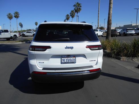 Used 2024 Jeep Grand Cherokee L Limited w/ Luxury Tech Group II AWD/4WD image 16